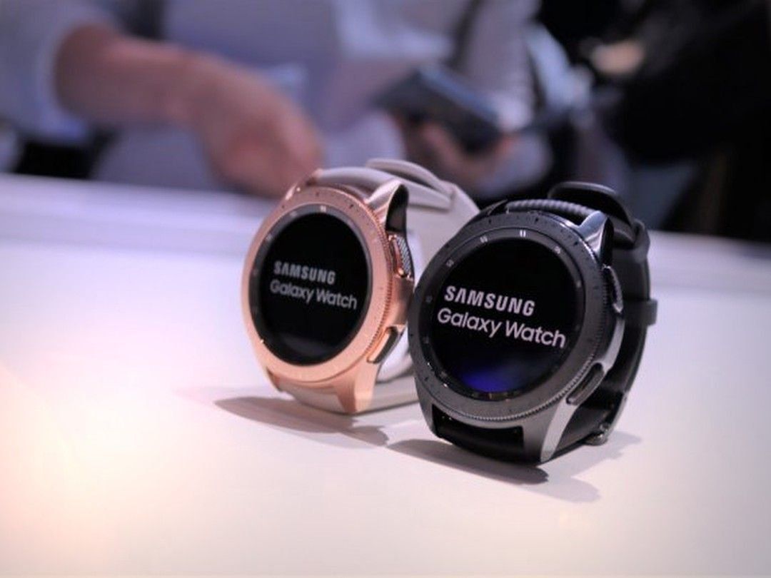 Samsung galaxy watch сравнение. Samsung Galaxy watch 46mm. Samsung watch 42. Samsung Galaxy watch 4. Samsung Galaxy watch 4 42.